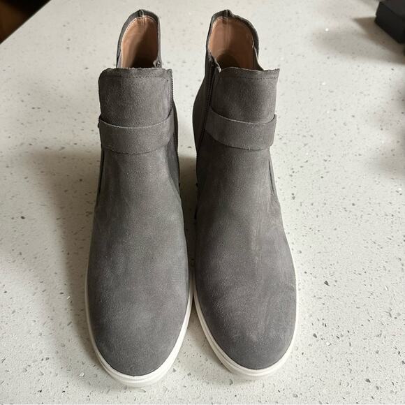 Linea Paolo Gray Suede Wedge Booties Size 11M - Picture 2 of 11